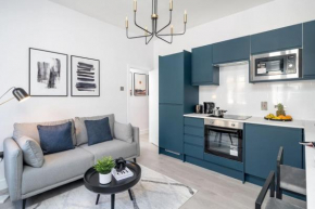 3 bed NEW House ! PERFECT CENTRAL LOCATION- 5 minutes from Tube Station
